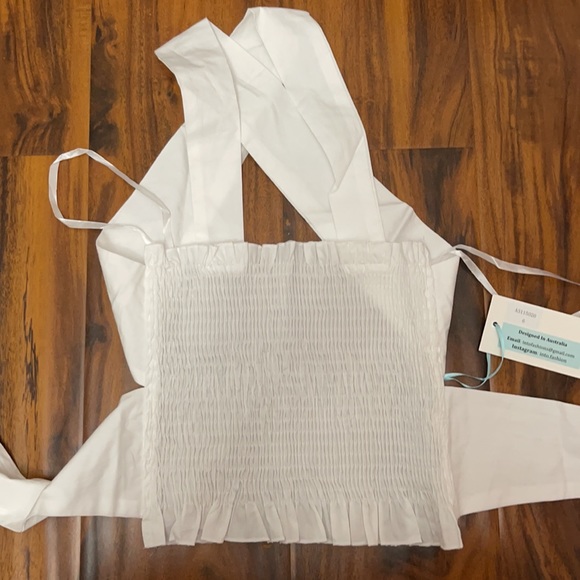 BEAUTY NOTES SHIRRED WHITE TOP 💗💓 - Picture 3 of 4